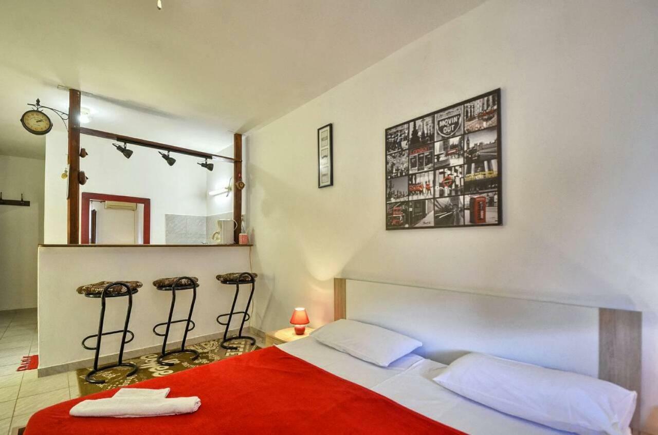 The Big Smile Apartments PUY Eksteriør bilde